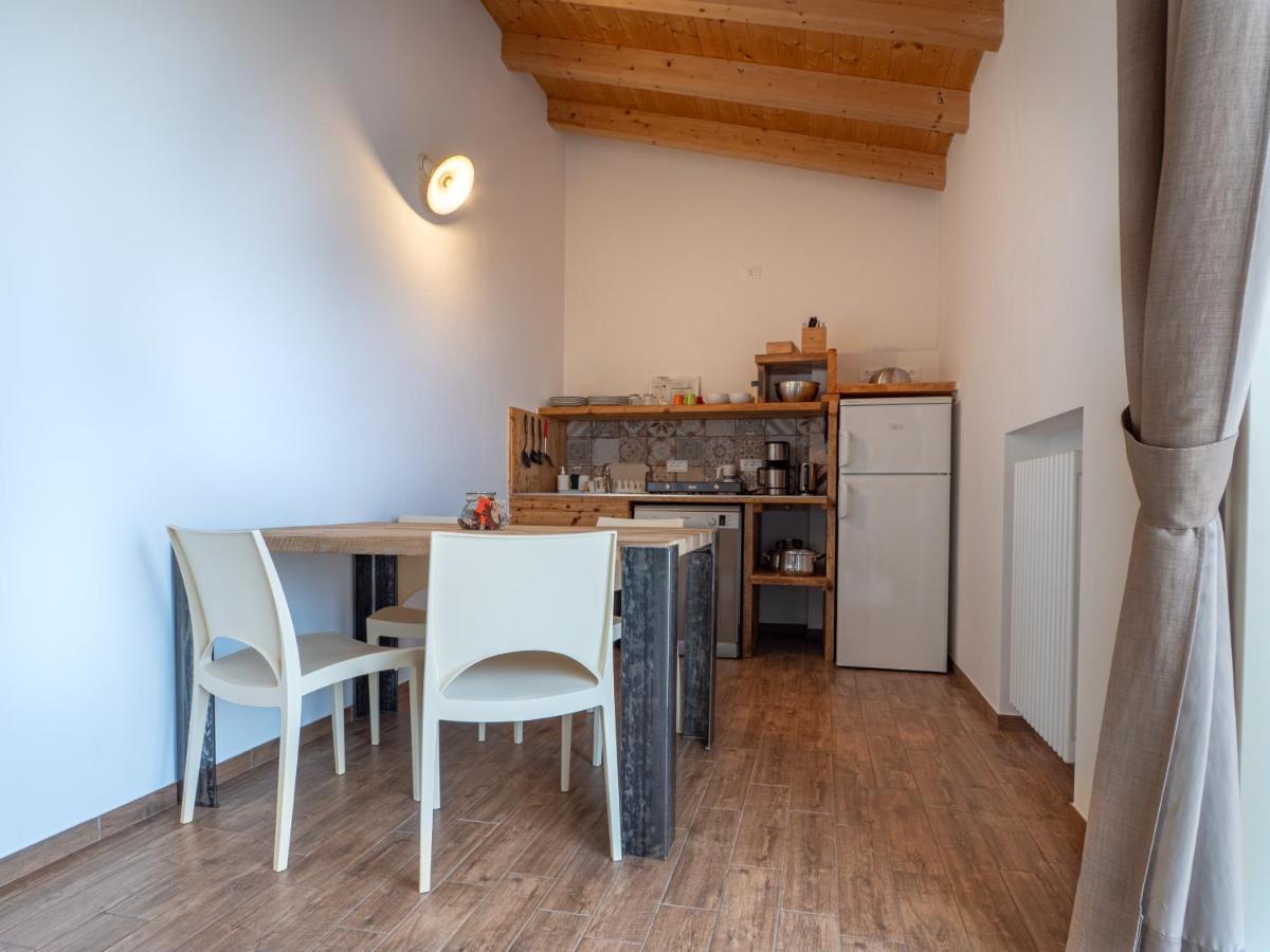 Aparthotel Oasi Da Vinci Tignale Esterno foto