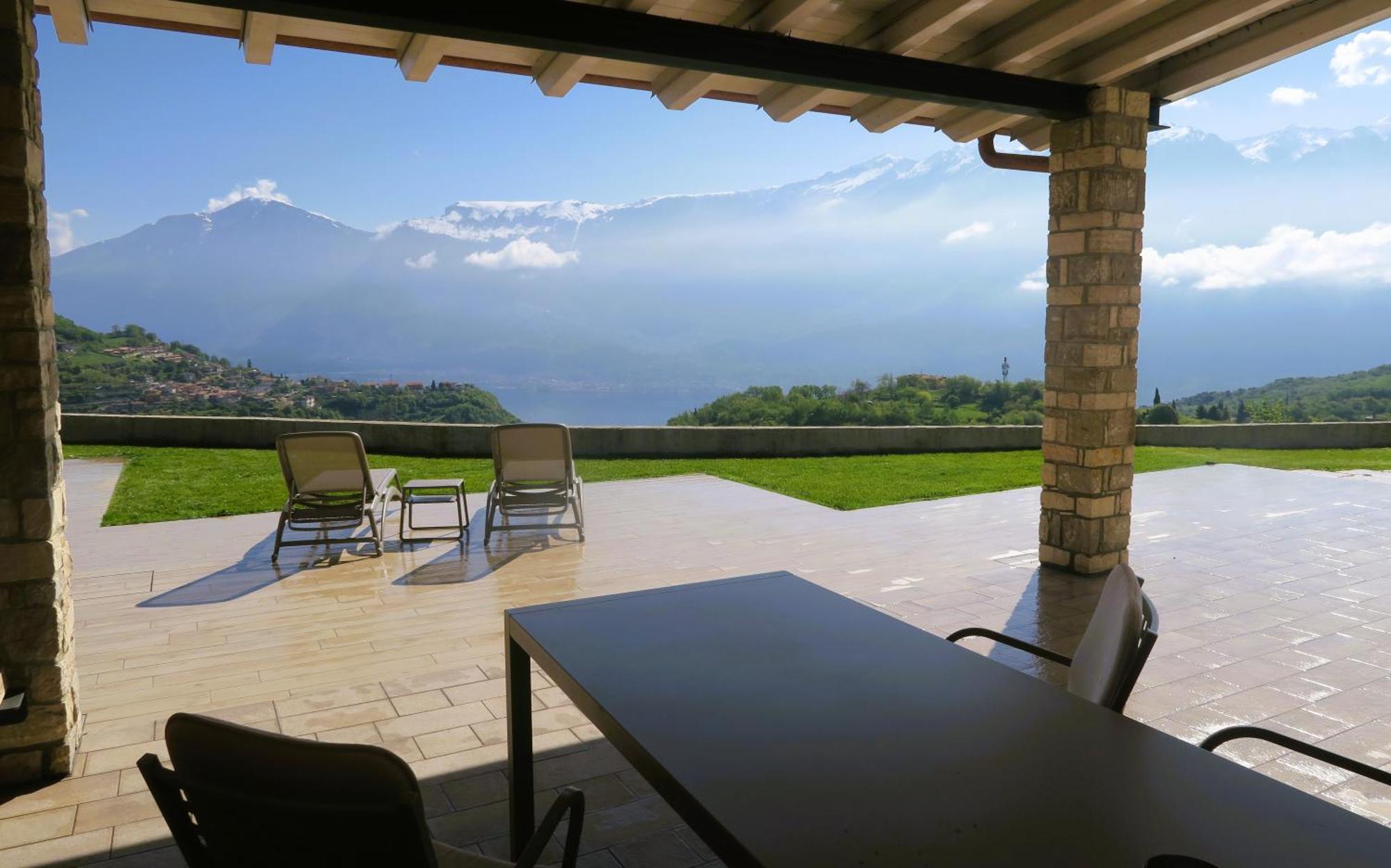 Aparthotel Oasi Da Vinci Tignale Esterno foto